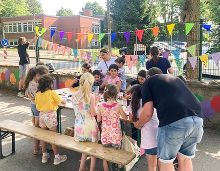 Aktionstisch beim Schulfest